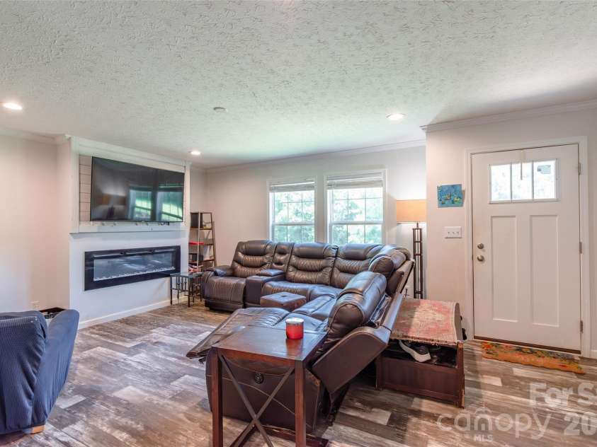2541 Rocky Creek Road, Chester, SC 29706.  MLS# CAR4395237, YatesRealty ID 34648. 