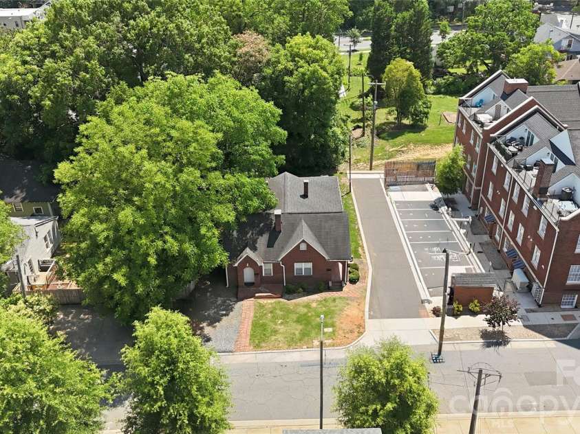1411/1413 4th Street, Charlotte, NC 28208.  MLS# CAR4394639, YatesRealty ID 34649. 