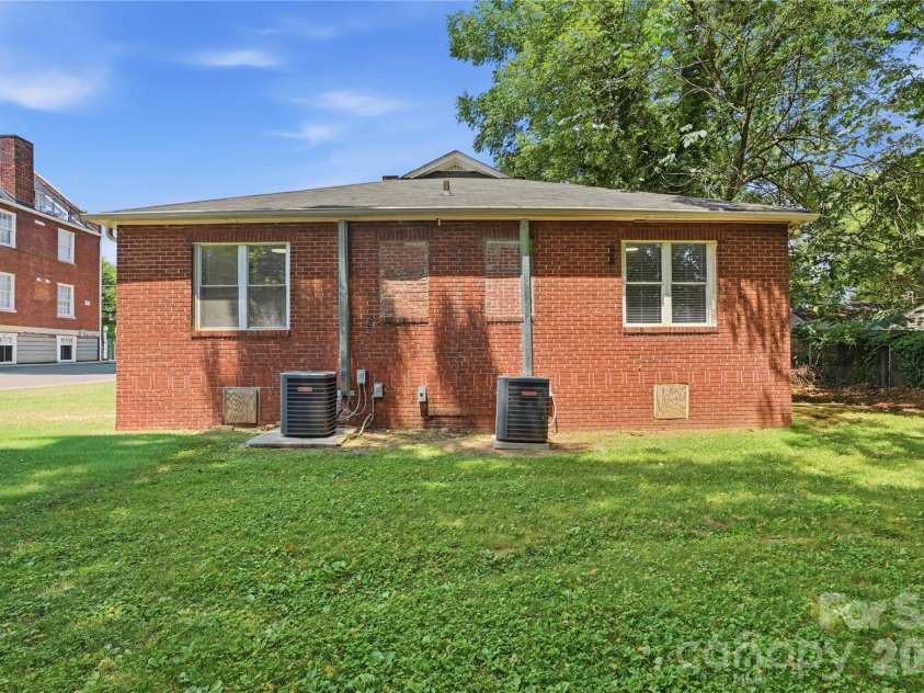 1411/1413 4th Street, Charlotte, NC 28208.  MLS# CAR4394639, YatesRealty ID 34649. 