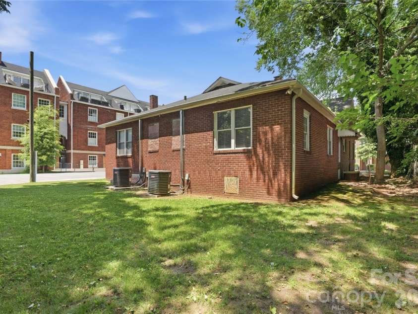 1411/1413 4th Street, Charlotte, NC 28208.  MLS# CAR4394639, YatesRealty ID 34649. 