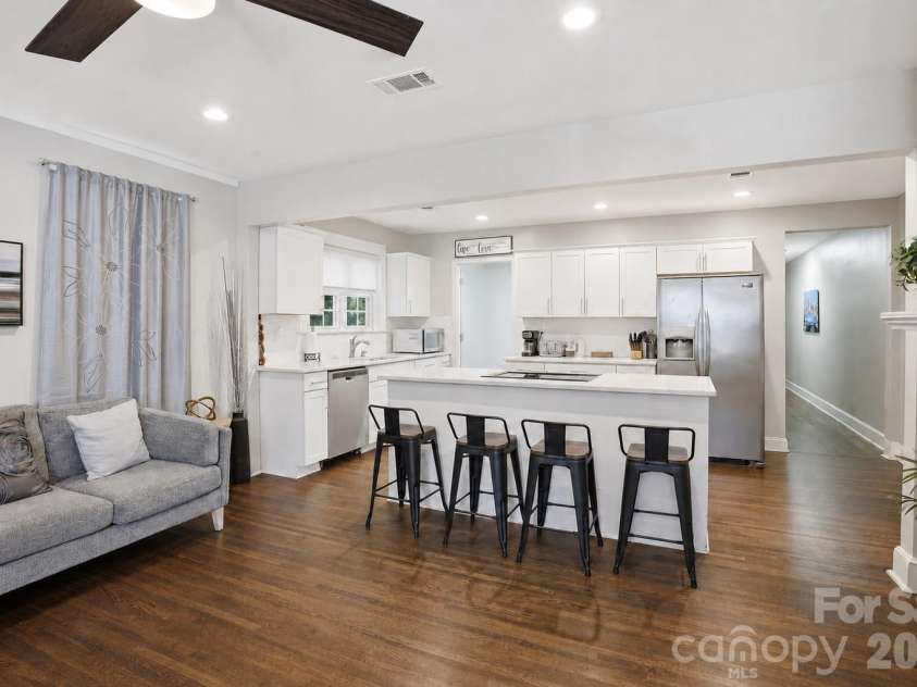 1411/1413 4th Street, Charlotte, NC 28208.  MLS# CAR4394639, YatesRealty ID 34649. 