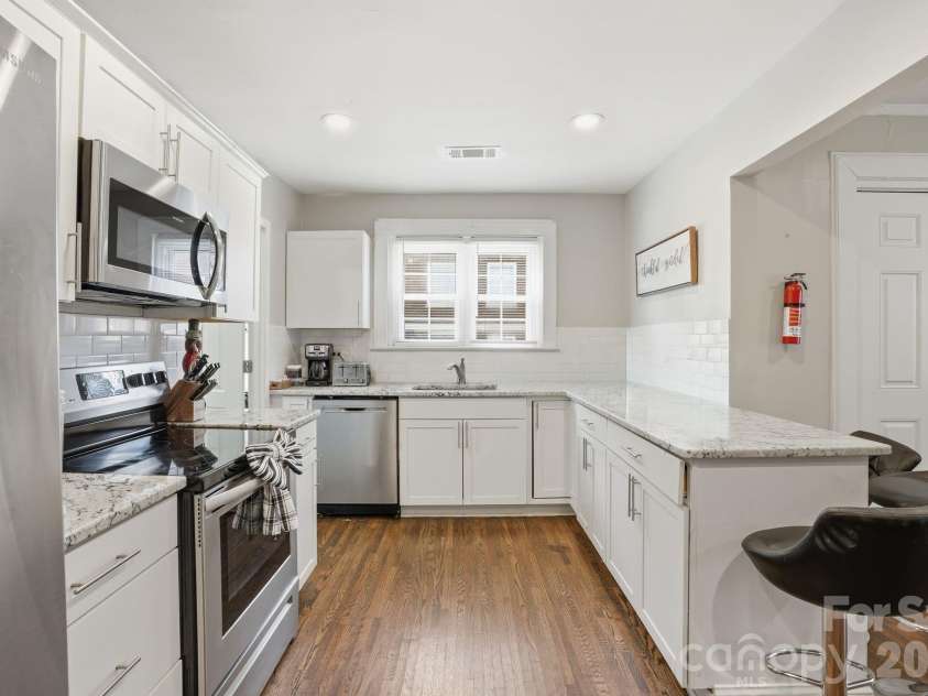 1411/1413 4th Street, Charlotte, NC 28208.  MLS# CAR4394639, YatesRealty ID 34649. 