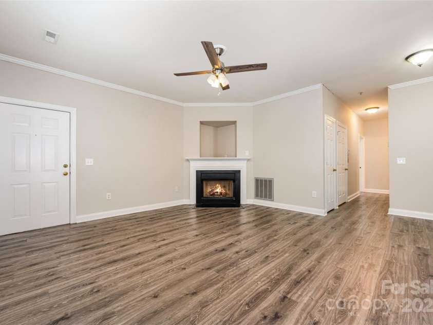 21252 Hickory Street, Cornelius, NC 28031.  MLS# CAR4293001, YatesRealty ID 34649. 