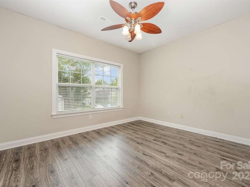 21252 Hickory Street, Cornelius, NC 28031.  MLS# CAR4293001, YatesRealty ID 34649. 