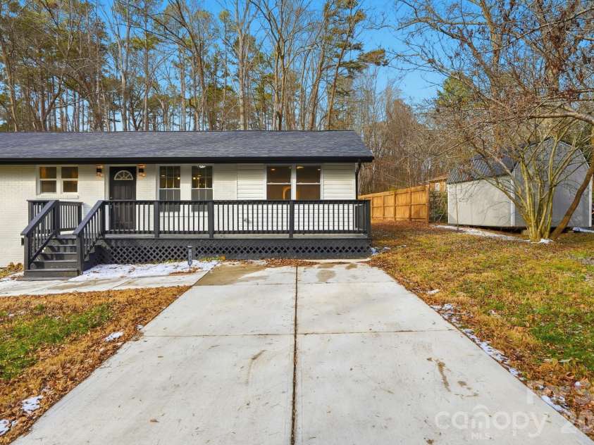 704 Border Street, Dallas, NC 28034.  MLS# CAR4342695, YatesRealty ID 3465. Extended Driveway