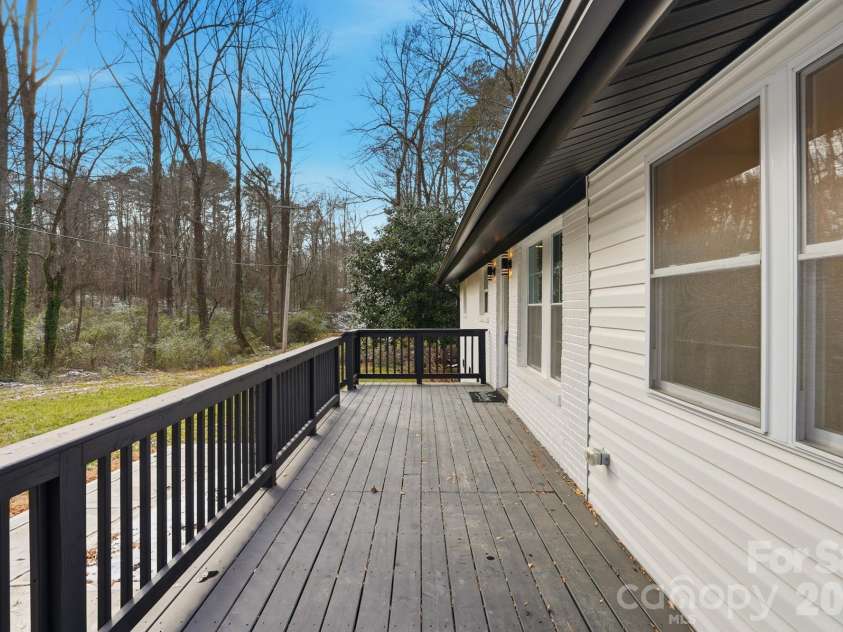 704 Border Street, Dallas, NC 28034.  MLS# CAR4342695, YatesRealty ID 3465. Front Deck side yard views