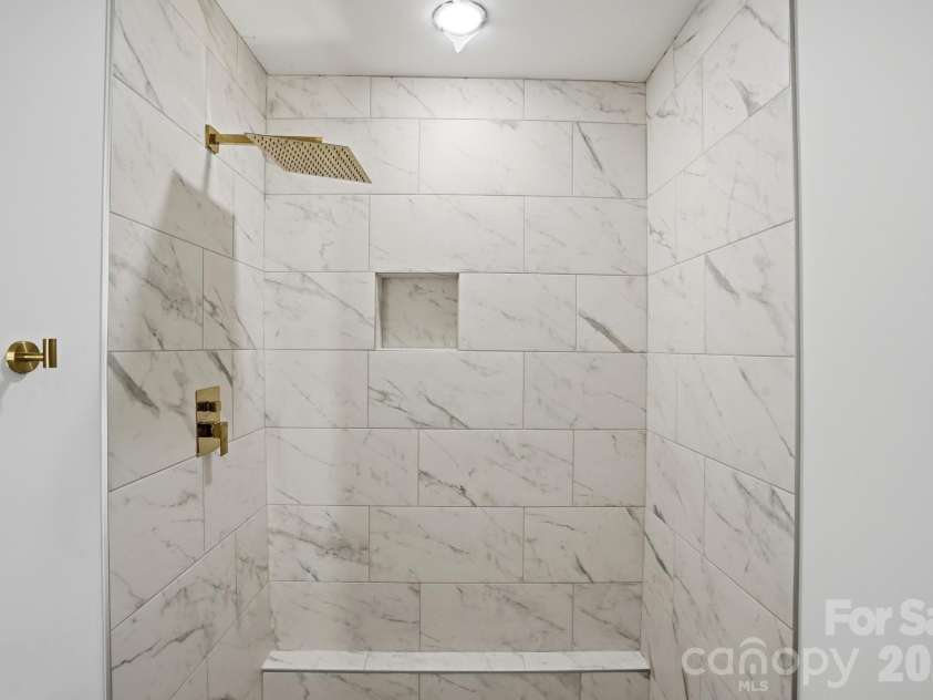 704 Border Street, Dallas, NC 28034.  MLS# CAR4342695, YatesRealty ID 3465. Primary Bathroom