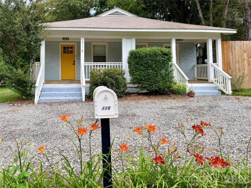 115 Powell Street, Swannanoa, NC 28778.  MLS# CAR4339812, YatesRealty ID 34650. 