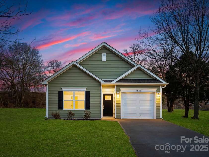 3423 Lake Road, Charlotte, NC 28269.  MLS# CAR4290201, YatesRealty ID 34651. Representation