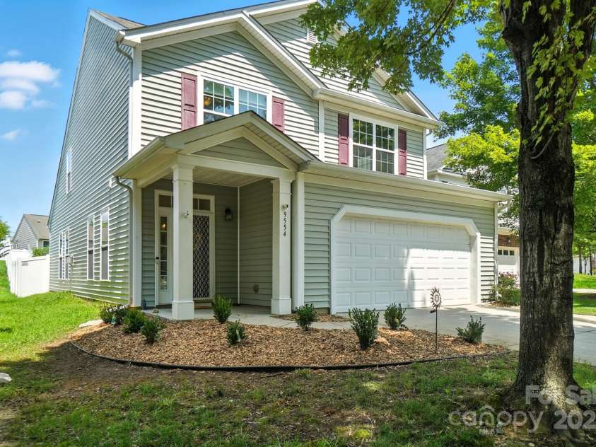 9554 Turning Wheel Drive, Charlotte, NC 28214.  MLS# CAR4290314, YatesRealty ID 34652. 