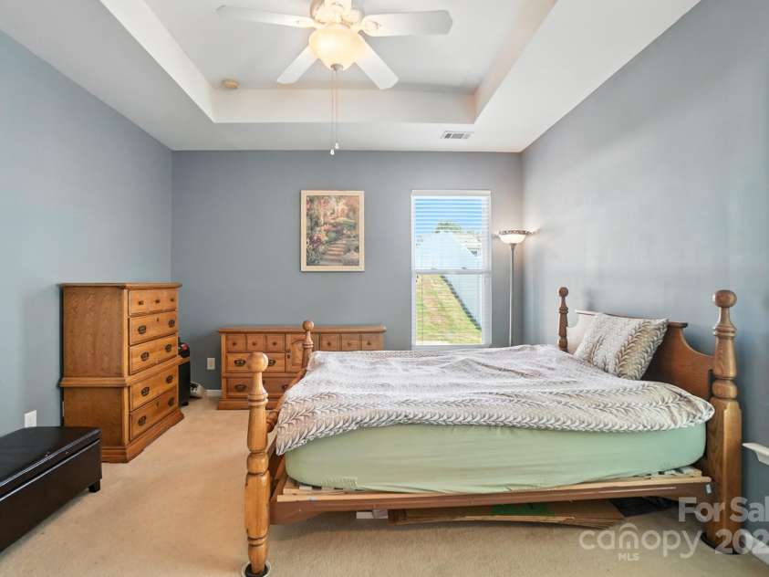 9554 Turning Wheel Drive, Charlotte, NC 28214.  MLS# CAR4290314, YatesRealty ID 34652. 