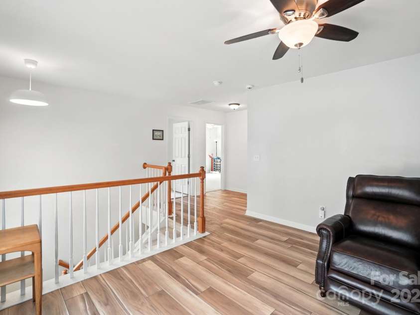 9554 Turning Wheel Drive, Charlotte, NC 28214.  MLS# CAR4290314, YatesRealty ID 34652. 