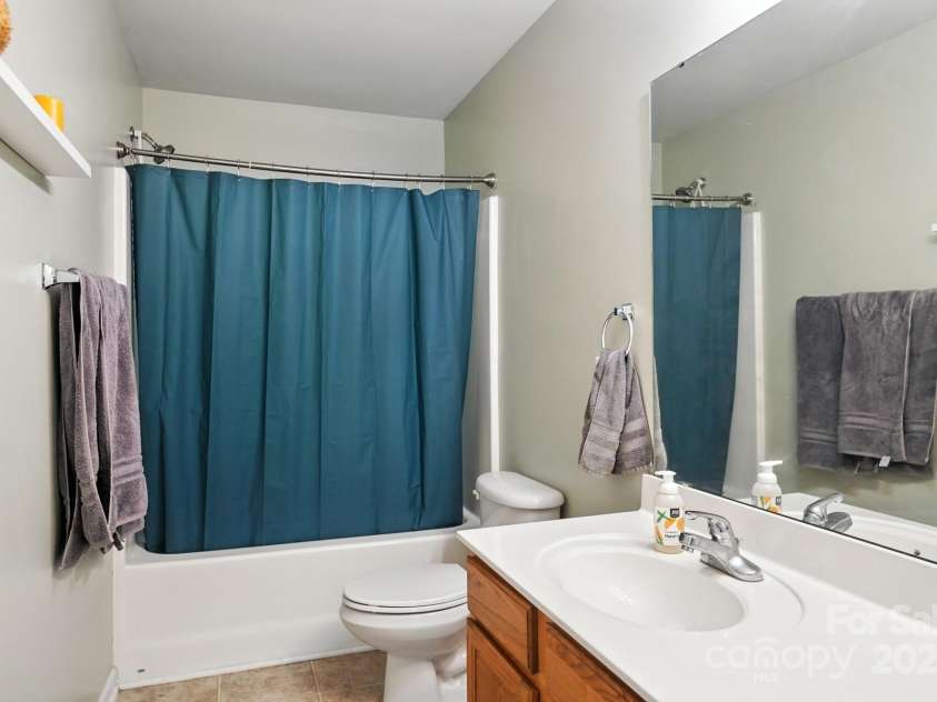 9554 Turning Wheel Drive, Charlotte, NC 28214.  MLS# CAR4290314, YatesRealty ID 34652. 