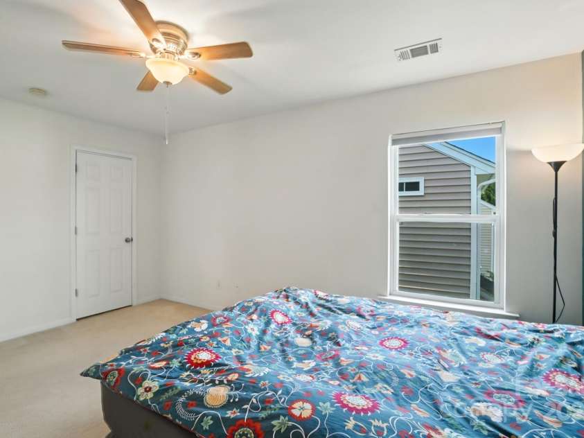 9554 Turning Wheel Drive, Charlotte, NC 28214.  MLS# CAR4290314, YatesRealty ID 34652. 