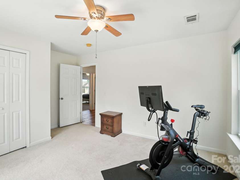 9554 Turning Wheel Drive, Charlotte, NC 28214.  MLS# CAR4290314, YatesRealty ID 34652. 