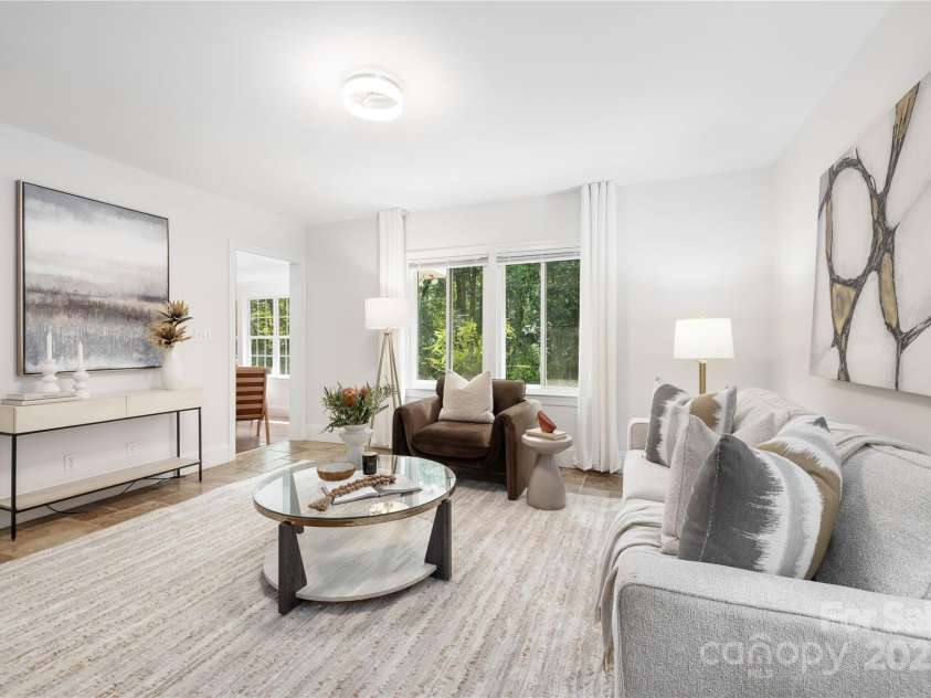 4742 Emory Lane, Charlotte, NC 28211.  MLS# CAR4271351, YatesRealty ID 34653. 
