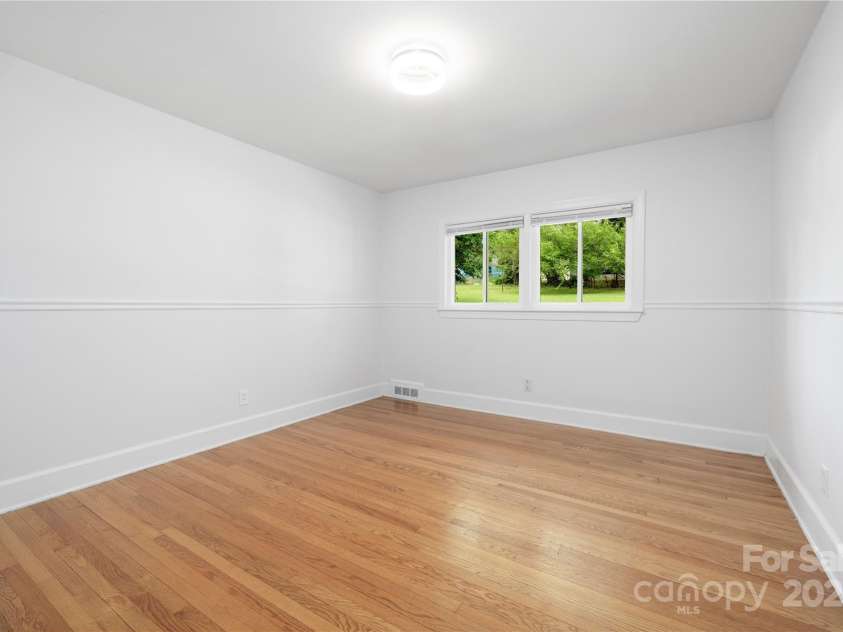 4742 Emory Lane, Charlotte, NC 28211.  MLS# CAR4271351, YatesRealty ID 34653. Bedroom 2