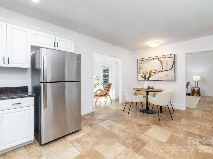 4742 Emory Lane, Charlotte, NC 28211.  MLS# CAR4312818, YatesRealty ID 34653. 