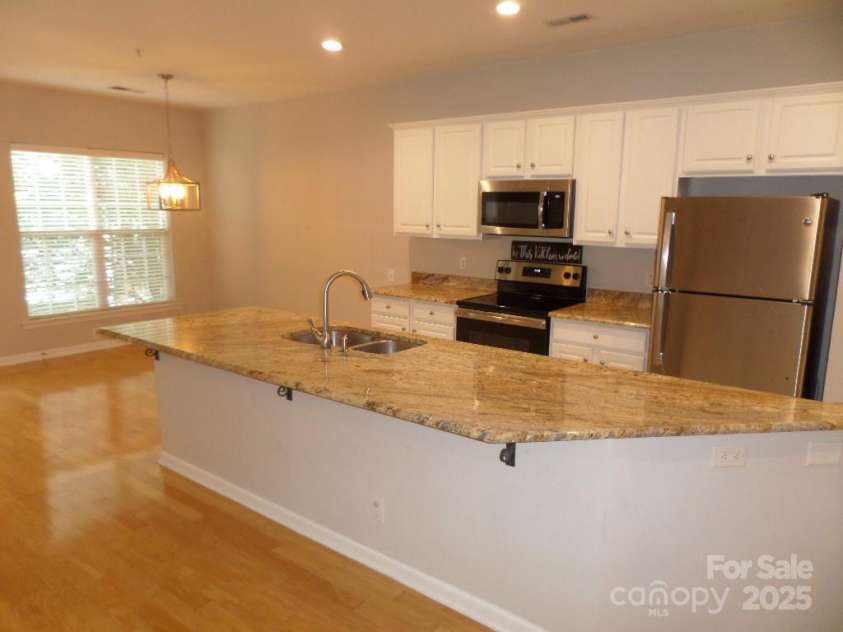 3224 Margellina Drive, Charlotte, NC 28210.  MLS# CAR4279478, YatesRealty ID 34654. 