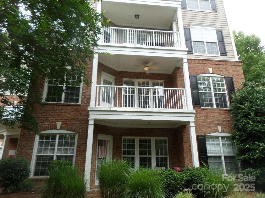3224 Margellina Drive, Charlotte, NC 28210.  MLS# CAR4279478, YatesRealty ID 34654. 