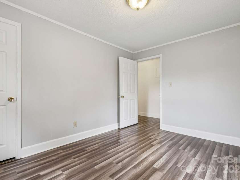 105 Catawba Street, Belmont, NC 28012.  MLS# CAR4295162, YatesRealty ID 34656. 