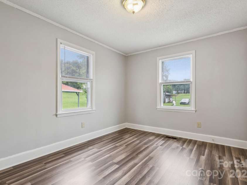 105 Catawba Street, Belmont, NC 28012.  MLS# CAR4295162, YatesRealty ID 34656. 