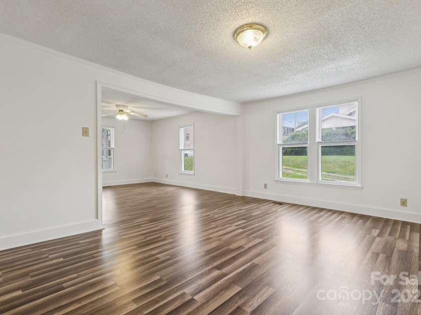 105 Catawba Street, Belmont, NC 28012.  MLS# CAR4295162, YatesRealty ID 34656. 