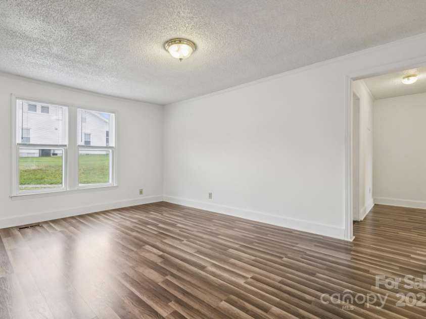 105 Catawba Street, Belmont, NC 28012.  MLS# CAR4295162, YatesRealty ID 34656. 