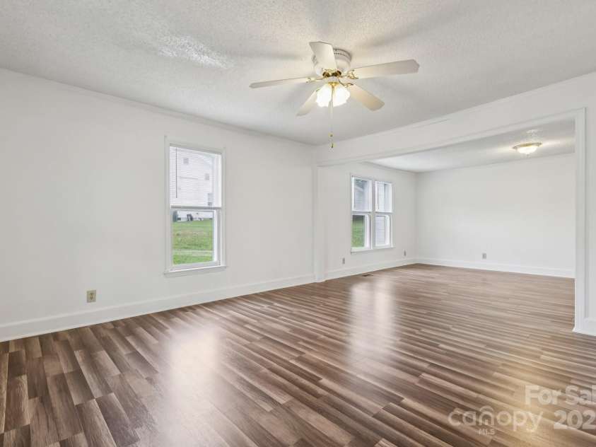 105 Catawba Street, Belmont, NC 28012.  MLS# CAR4295162, YatesRealty ID 34656. 