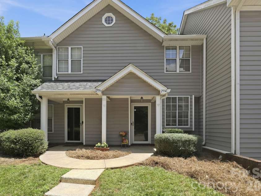2954 Iron Gate Lane, Charlotte, NC 28212.  MLS# CAR4396954, YatesRealty ID 34657. Exterior Front View