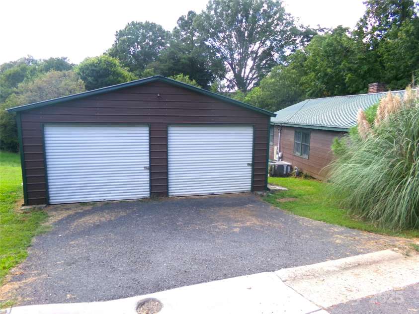 306 Dunlap Street, Albemarle, NC 28001.  MLS# CAR4296716, YatesRealty ID 34659. 