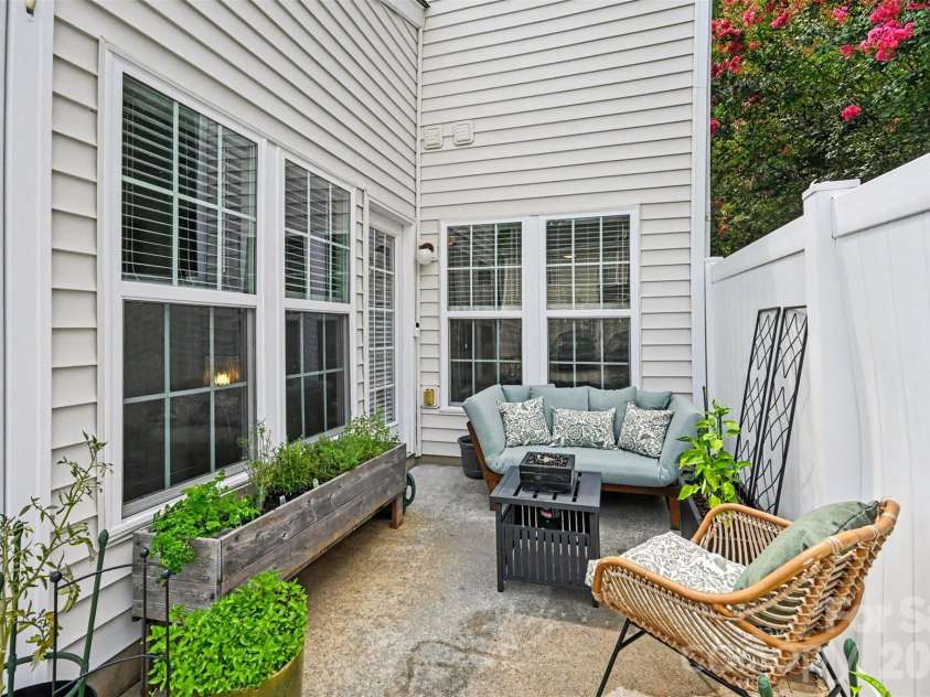 929 Coolsprings Lane, Rock Hill, SC 29730.  MLS# CAR4398665, YatesRealty ID 34659. 
