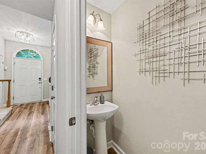 929 Coolsprings Lane, Rock Hill, SC 29730.  MLS# CAR4398665, YatesRealty ID 34659. First Floor Half Bath