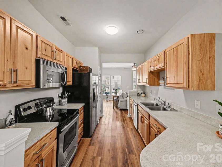929 Coolsprings Lane, Rock Hill, SC 29730.  MLS# CAR4398665, YatesRealty ID 34659. Kitchen