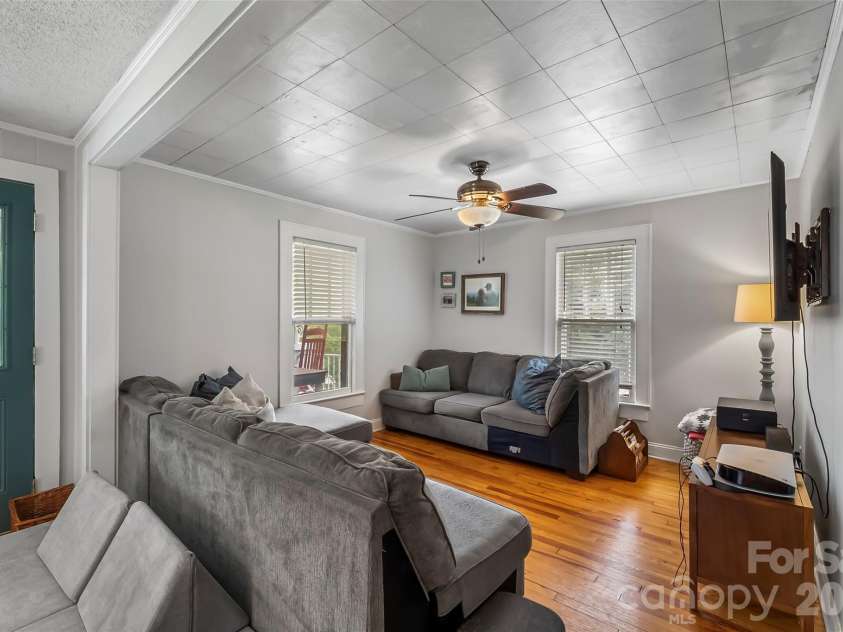 2290 US 70 Highway, Morganton, NC 28655.  MLS# CAR4310934, YatesRealty ID 3466. 