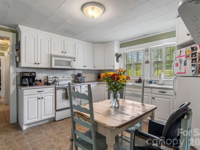 2290 US 70 Highway, Morganton, NC 28655.  MLS# CAR4310934, YatesRealty ID 3466. 