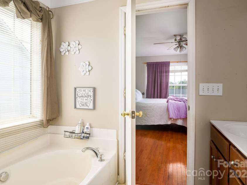 135 Winding Creek Road, Mocksville, NC 27028.  MLS# CAR4296191, YatesRealty ID 34660. 