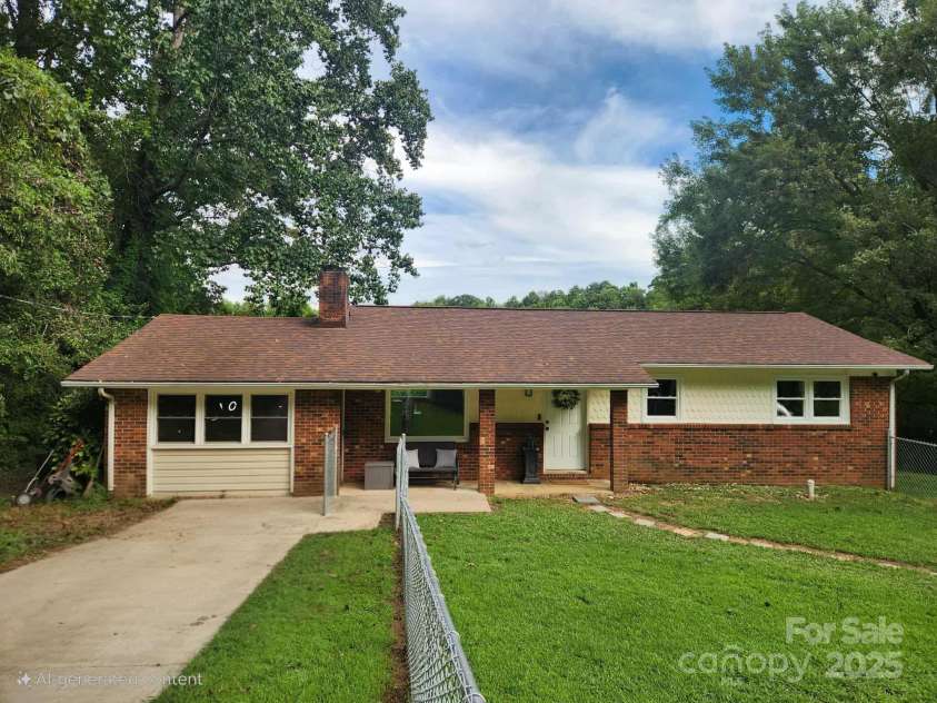 1309 Winfield Place, Lenoir, NC 28645.  MLS# CAR4296746, YatesRealty ID 34661. 