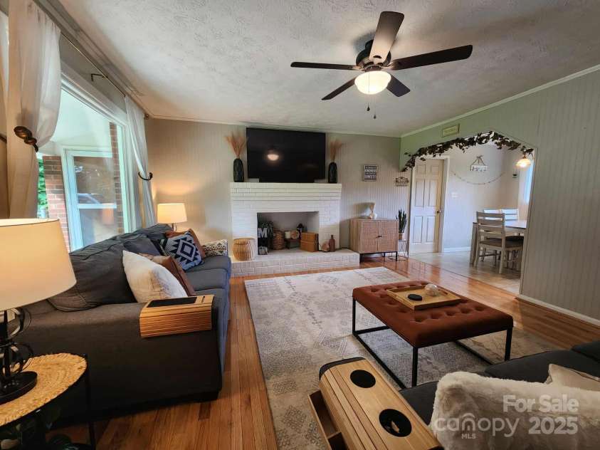 1309 Winfield Place, Lenoir, NC 28645.  MLS# CAR4296746, YatesRealty ID 34661. 