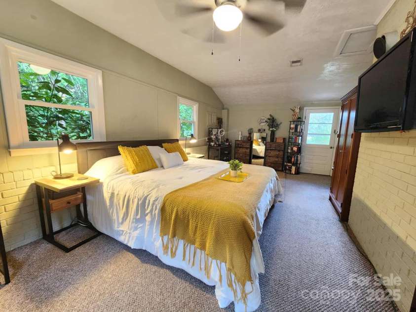 1309 Winfield Place, Lenoir, NC 28645.  MLS# CAR4296746, YatesRealty ID 34661. 