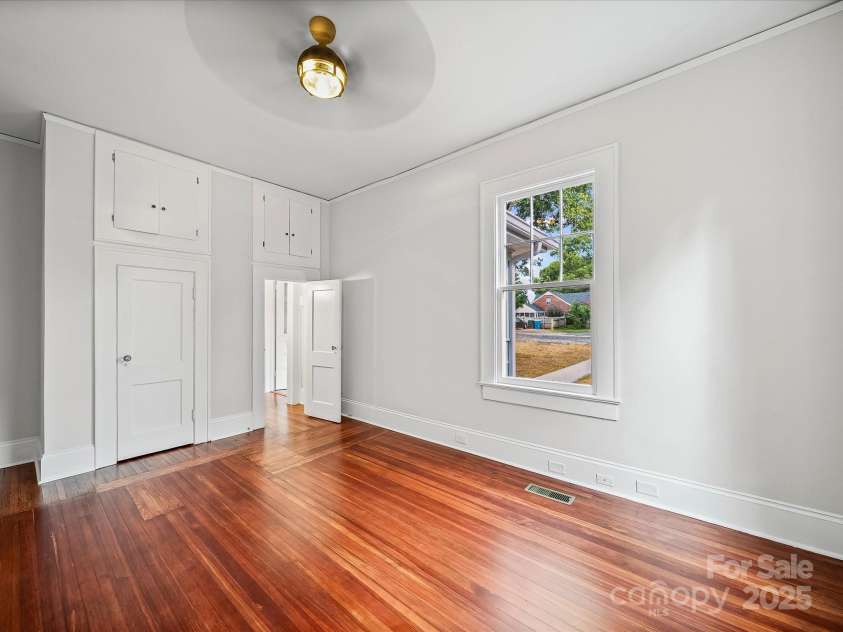 414 Fulton Street, Salisbury, NC 28144.  MLS# CAR4296048, YatesRealty ID 34663. 