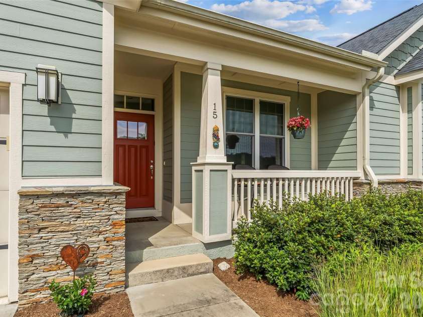 15 Craftsman View Drive, Asheville, NC 28804.  MLS# CAR4398453, YatesRealty ID 34665. 