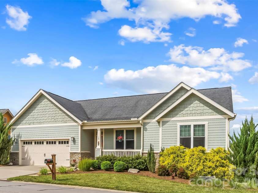 15 Craftsman View Drive, Asheville, NC 28804.  MLS# CAR4398453, YatesRealty ID 34665. 