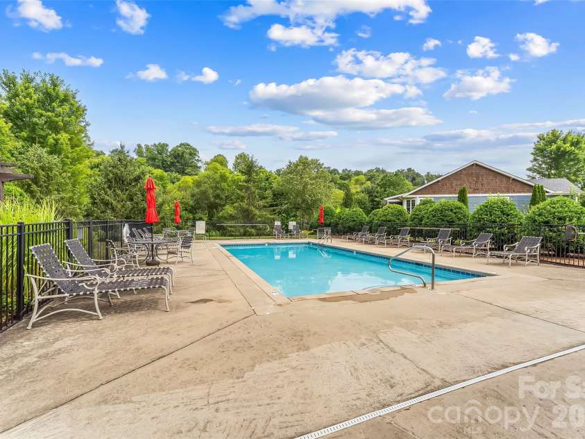 15 Craftsman View Drive, Asheville, NC 28804.  MLS# CAR4398453, YatesRealty ID 34665. Community pool