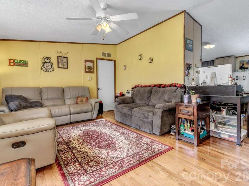 147 High Valley Estates Drive, Alexander, NC 28701.  MLS# CAR4399897, YatesRealty ID 34666. 