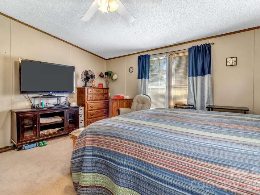 147 High Valley Estates Drive, Alexander, NC 28701.  MLS# CAR4399897, YatesRealty ID 34666. 