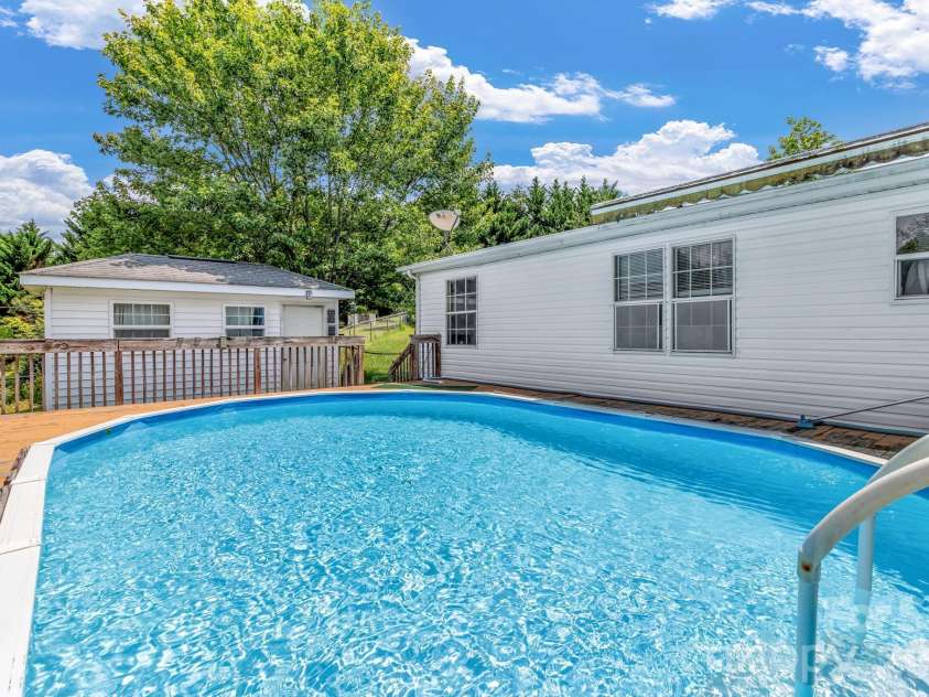 147 High Valley Estates Drive, Alexander, NC 28701.  MLS# CAR4399897, YatesRealty ID 34666. 