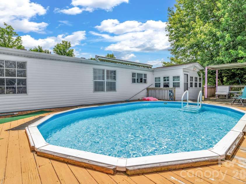 147 High Valley Estates Drive, Alexander, NC 28701.  MLS# CAR4399897, YatesRealty ID 34666. 