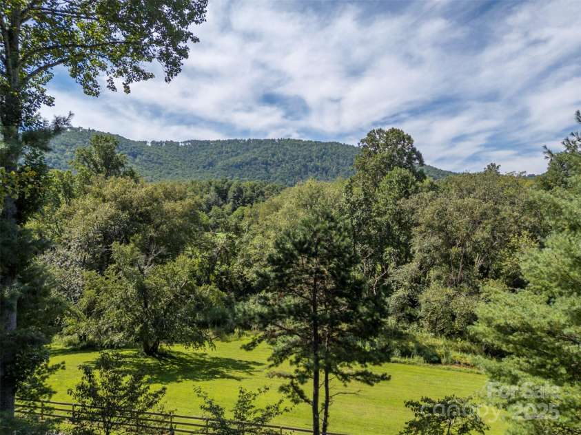184 Duncan Estate Drive, Fletcher, NC 28732.  MLS# CAR4294135, YatesRealty ID 34666. 