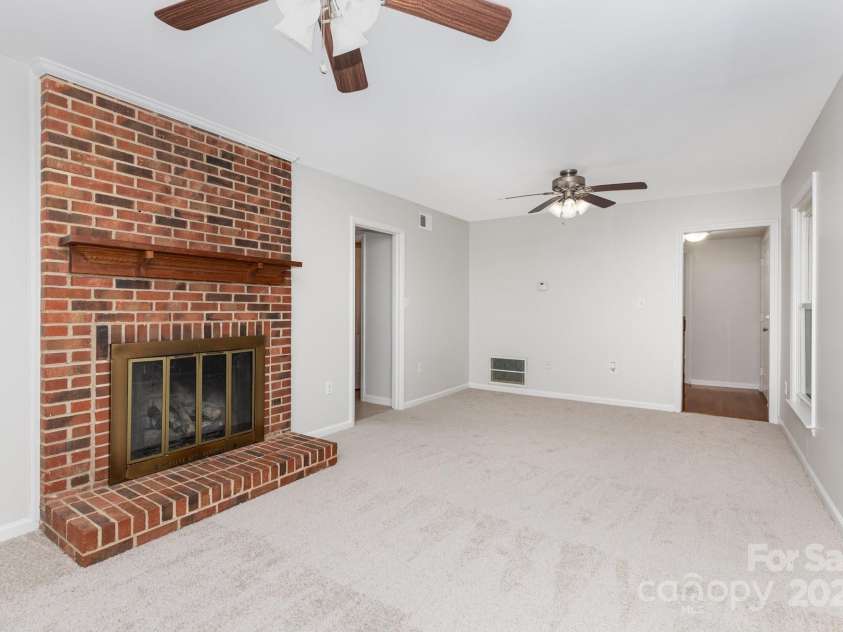 3031 Heathcroft Court, Charlotte, NC 28269.  MLS# CAR4296453, YatesRealty ID 34667. 